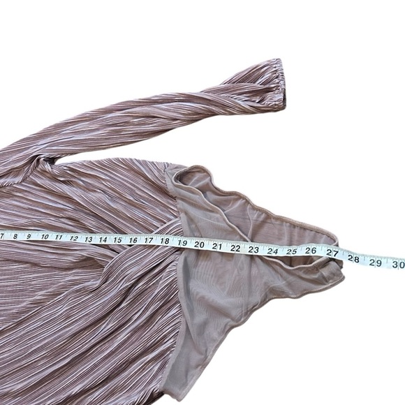 ASTR The Label Deep-V Pleated Pink Bodysuit- Size Small - Picture 11 of 11